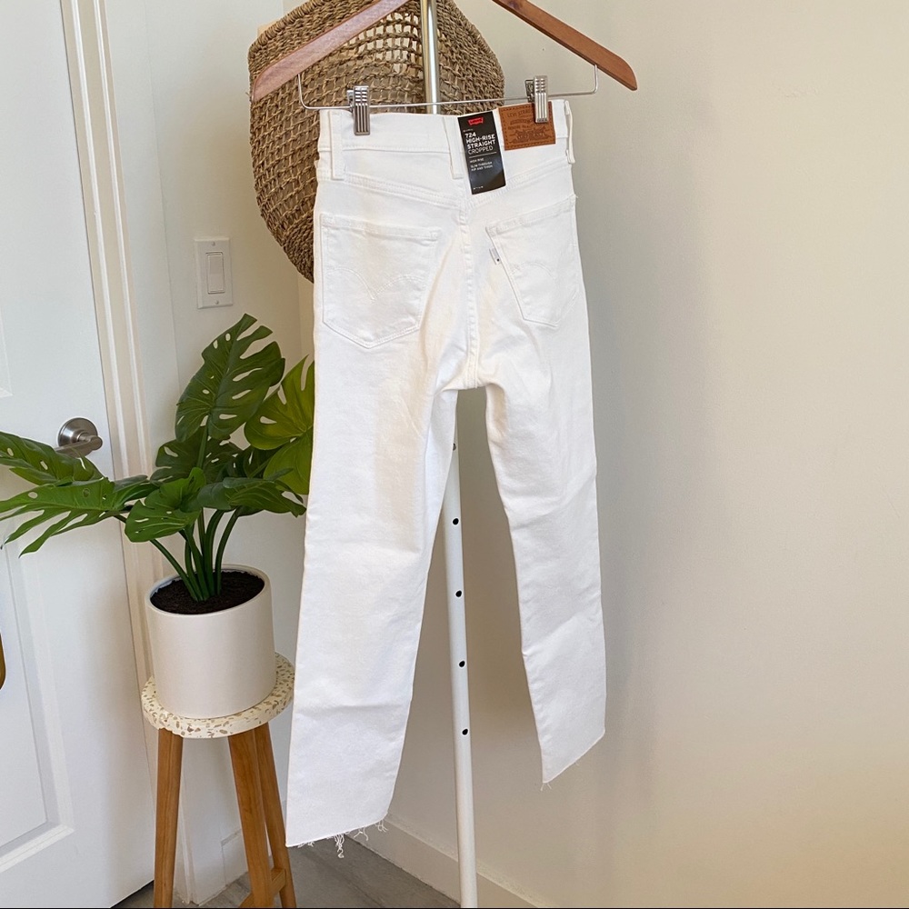 Levi’s • NWT High Rise White Cropped Jeans sz 24 - Picture 8 of 8